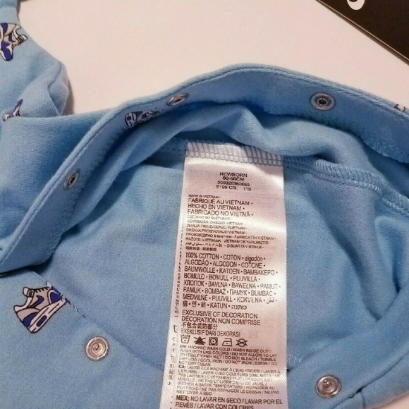 NWT Nike Cotton Playsuit/Pajamas (0-3M/6-9lb) - Picture 8 of 8